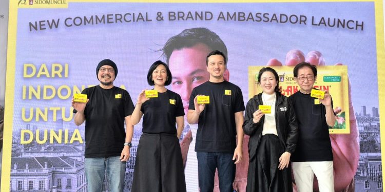 Nicholas Saputra Jadi Wajah Baru Tolak Angin Sido Muncul Perkuat Riset Herbal Global