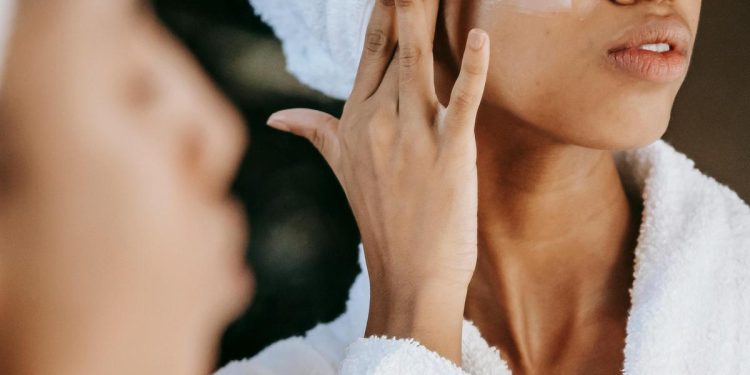 13 Kesalahan Menggunakan Sunscreen yang Membuat Kulit Tetap Terpapar UV