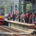 Sering Lelah Setelah Naik KRL? Kenali Penyebab yang Sering Diabaikan