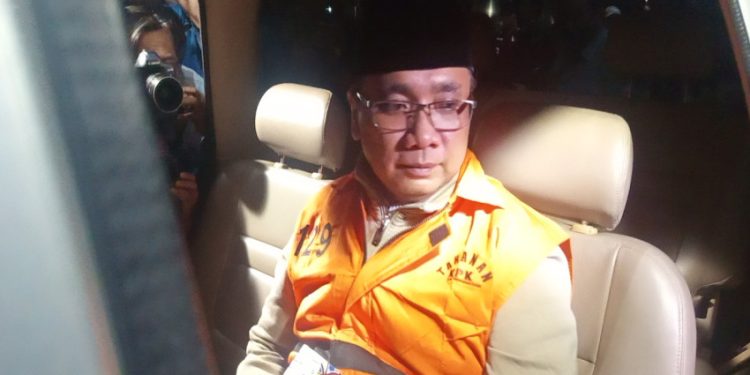 Pengamanan Melekat oleh Petugas Pengawal Tahanan