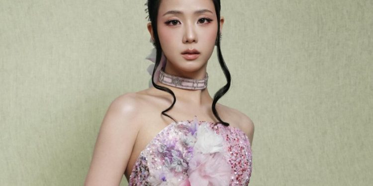 Jisoo Dinobatkan Sebagai Artis K-Pop dengan Wajah Tercantik dan Aksi Donasi Tercatat