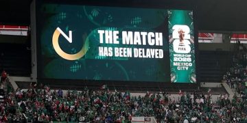 Badai Petir Serang Stadion Azteca, Kick-off Meksiko vs Inggris Tertunda 1 Jam