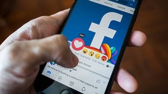 Uji Coba Tampilan Video Layar Penuh Facebook Mirip TikTok