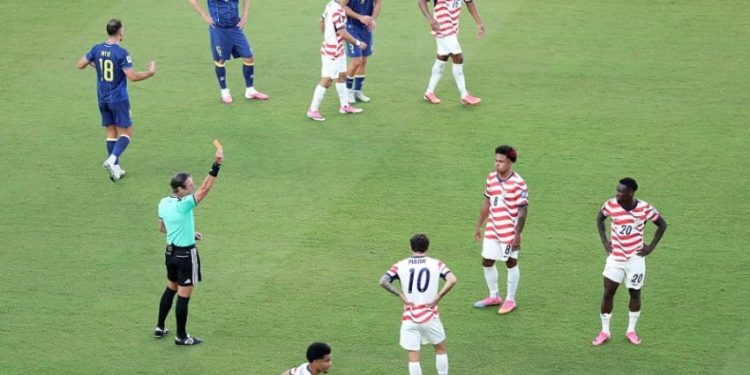 FIFA Izinkan Pemain Amerika Serikat yang Dihukum Kartu Merah Tampil Melawan Belgia