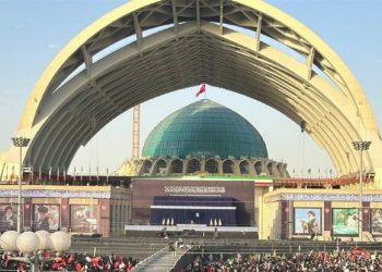 Salat Jenazah Khamenei dan 4 Anggota Keluarganya di Iran setelah Dibunuh AS-Israel