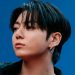 Jungkook Terciduk Jalan Bareng Wanita Pirang, Sosoknya Bikin Penggemar Ngakak