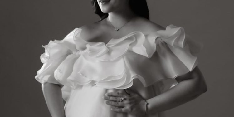 Chelsea Islan Umumkan Kelahiran Anak Pertama dengan Bahagia