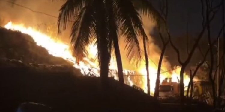 Kebakaran Terjadi di TPA Cipayung Depok, Delapan Unit Pemadam Dikerahkan