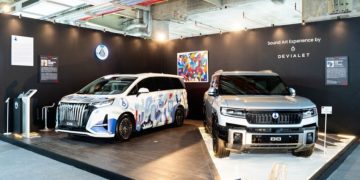 Mobil Listrik Denza Tampil di Pameran Seni ArtMoments 2026, Apa yang Terjadi?