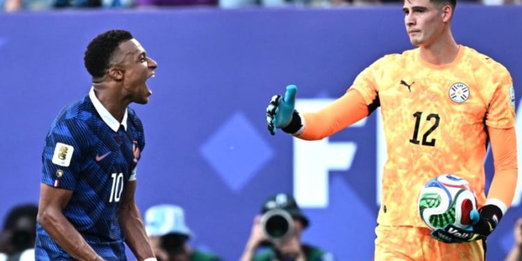 Bola Boleh Lewat, Kaki Tidak Boleh!