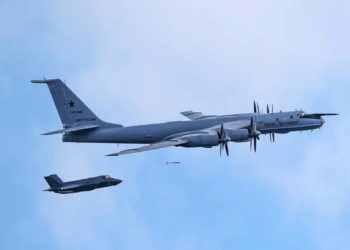 Pesawat Rusia Dekati Kapal Induk Inggris, F-35 London Siaga dengan 2 Jet Tempur Siluman