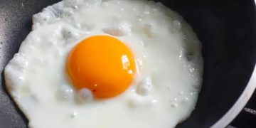 Telur Ceplok atau Dadar, Mana yang Lebih Bergizi? Simak Penjelasannya