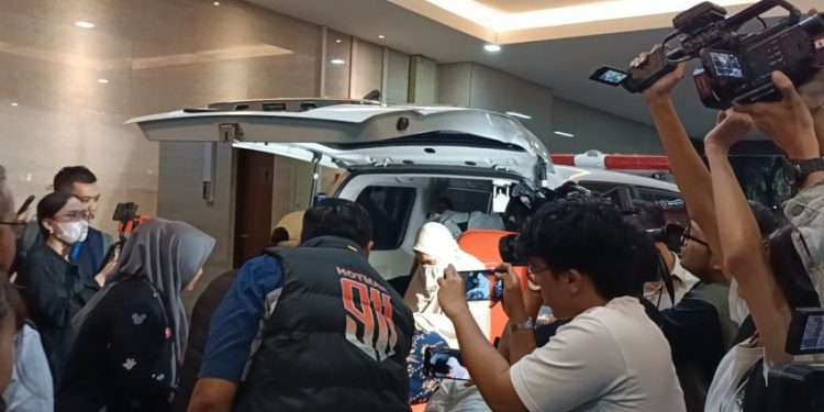 Laporkan Oknum Aparat Penyiksa Perempuan ke Bareskrim oleh Tim Hotman 911