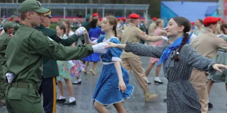 300000 Tentara Baru Dikirim ke Medan Perang Ukraina, Sinyal Kemenangan Rusia?
