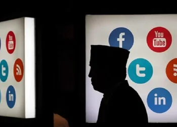 5 Adab Bermedia Sosial dalam Islam dari Tabayyun sampai Menebar Kebaikan