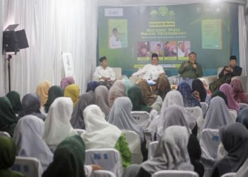 Buku Gus Muhaimin Dihadapi di Ponpes Tambakberas, 3 Kiai Besar Sebagai Cermin Kepemimpinan