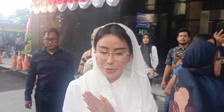 Diperiksa sebagai Saksi Kasus Gratifikasi, Bebizie Ngaku Ditanya tentang Bayaran Nyanyi