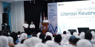 Dukung Generasi Cerdas Finansial dengan Edukasi 300 Siswa di Makassar