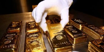 Emas Global Sentuh USD4.643, Catat Rekor Tinggi saat Dolar Melemah dan Sanksi Iran
