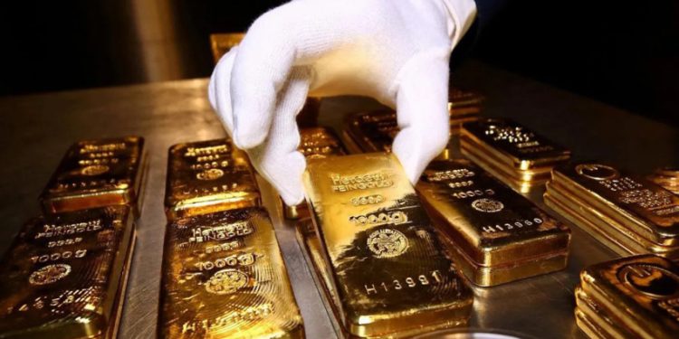 Emas Global Sentuh USD4.643, Catat Rekor Tinggi saat Dolar Melemah dan Sanksi Iran