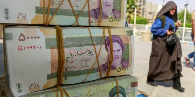Rial Iran Anjlok ke Rekor Terlemah 1,98 Juta per USD Jelang Sanksi Terberat AS