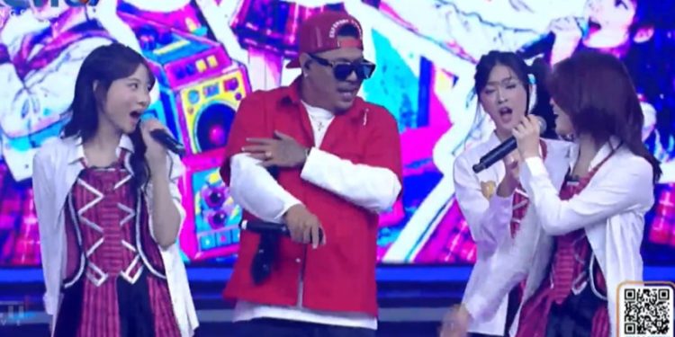 JKT48 dan Toton Caribo Memukau Mahakarya RCTI 37 melalui Heavy Rotation