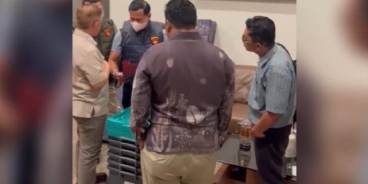 Kejagung Geledah Rumah di Kebayoran Baru dan Sita Dokumen TPPU