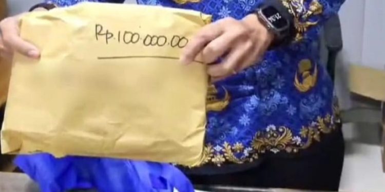 Penyitaan Uang Ratusan Juta di OTT Rektor Unsoed oleh KPK, Disimpan di Kantong Plastik