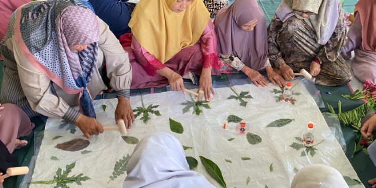 Lawan Risiko Stroke, Daun Kering Disulap Jadi Produk Bernilai Ekonomi oleh Tim Unusa