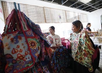 Pasar Seni Artisan Lokal Indonesia Meriahkan Mega Kuningan Jakarta