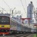 Perjalanan Kereta Commuter Line Menuju Tanah Abang Terganggu Karena Pengunjuk Rasa