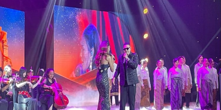 Novia Bachmid dan Toton Caribo Sukses Tampil di Panggung Pemimpin Daerah Awards 2026