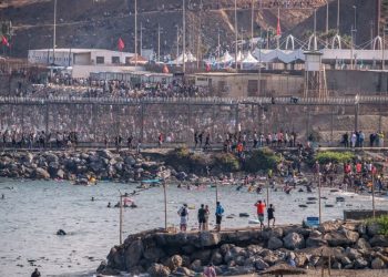Pertahanan Spanyol Jebol Dihadapi 60000 Migran, Berikut 5 Faktanya