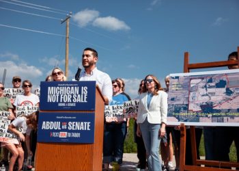 Siapa Abdul El-Sayed? Kandidat Senator Muslim yang Ingin Membuat Sejarah dalam Politik AS