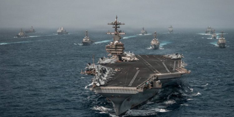 Iran Ancam Serang Kapal Perang AS di Selat Hormuz di Tengah Situasi Memanas