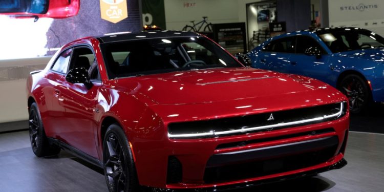 Tarik Hampir 1 Juta Mobil, Kamera Belakang Stellantis Bisa Mendadak Buta