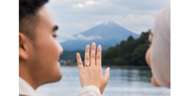 Anak Tommy Soeharto Putri Moediyanti Dilamar di Jepang Momen Romantis Menjadi Sorotan