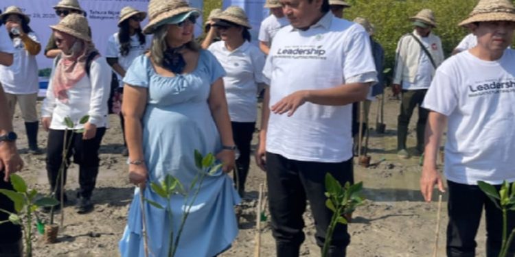 Konservasi Mangrove sebagai Solusi Menghadapi Perubahan Iklim di Bali 2026