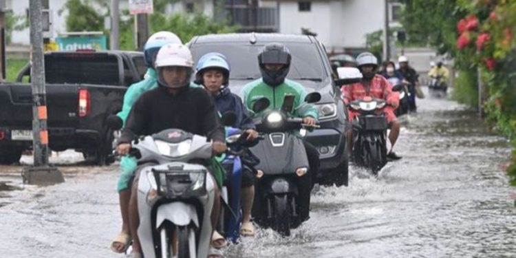 Satu WNI Terjebak di Dalam Hotel