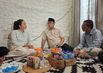 Kunjungan Gubernur Banten Andra Soni ke Kediaman Jurnalis Yudistiro Pranoto