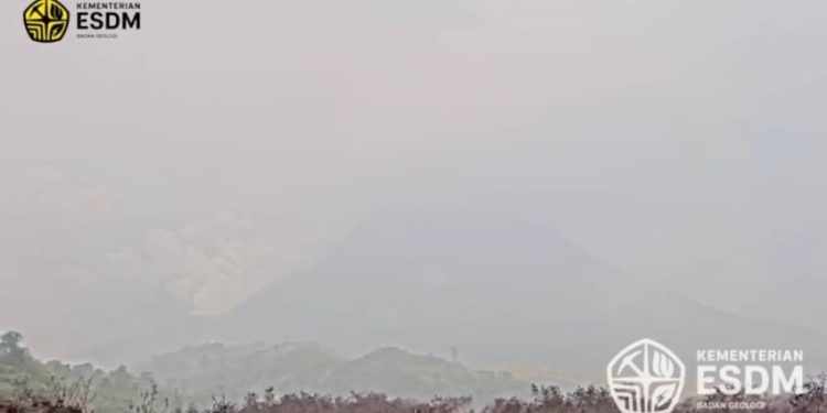 Gunung Merapi Erupsi Lagi dengan Awan Panas Guguran Sejauh 2000 Meter