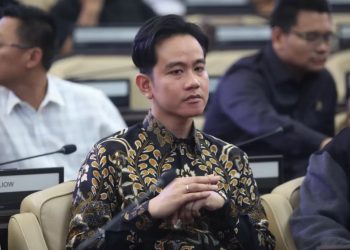 Kapan Putusan Sela PHPU Syarat Pendidikan Dibacakan? Denny Indrayana: Kami Masih Menunggu