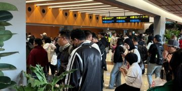 Penerbangan Dibatalkan Akibat Erupsi Gunung Anak Krakatau, Penumpang Menumpuk di Bandara Soetta