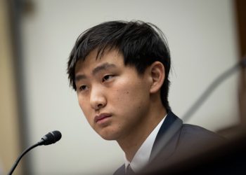 Siapa Alexandr Wang? Miliarder Termuda yang Mendorong Remaja Mempelajari Vibe-coding