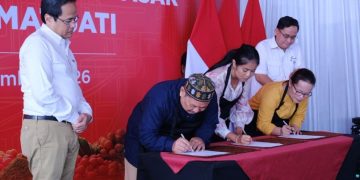 Akad Kredit Massal Pedagang Pasar Induk Kramat Jati Disaksikan Wagub DKI
