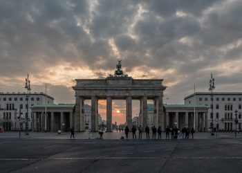 11 Negara Penerapan 4 Hari Kerja dari Finlandia Hingga Jepang