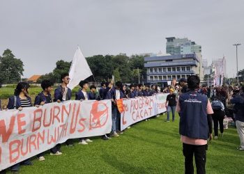 Aksi Mahasiswa di Tugu Tani Sampaikan Lima Tuntutan