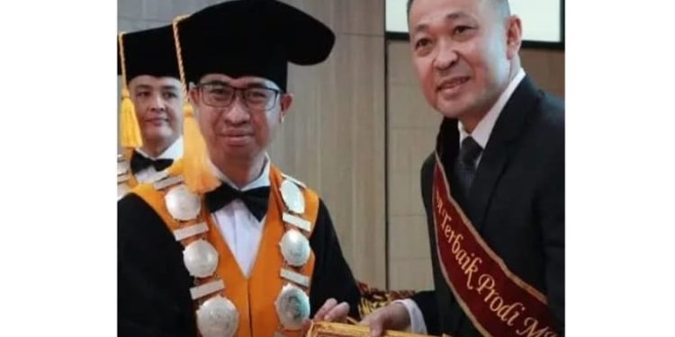 Brigjen TNI Mohamad Iswan Nusi Dapat 2 Penghargaan Akademik sebagai Lulusan Terbaik Unjani
