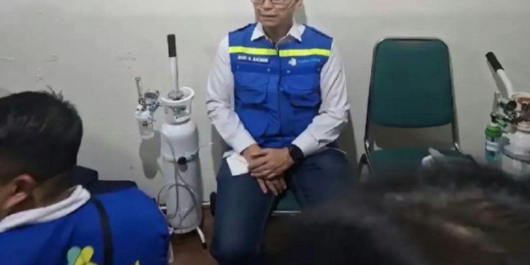 Foto Pakai Selang Oksigen saat Tinjau Kalteng Beredar Ini Penjelasan dari Menkes