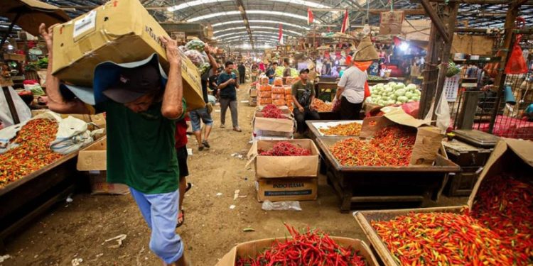 Harga Cabai Beragam Naik, Rawit Merah Capai Rp102.250 per Kg